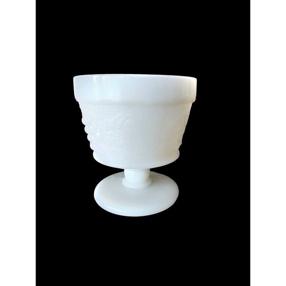 Vintage Anchor Hocking MILK GLASS Grape Pattern Footed Dish - Picture 4 of 6